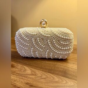 BNIP Classic Pearl Embellished Bridal Clutch